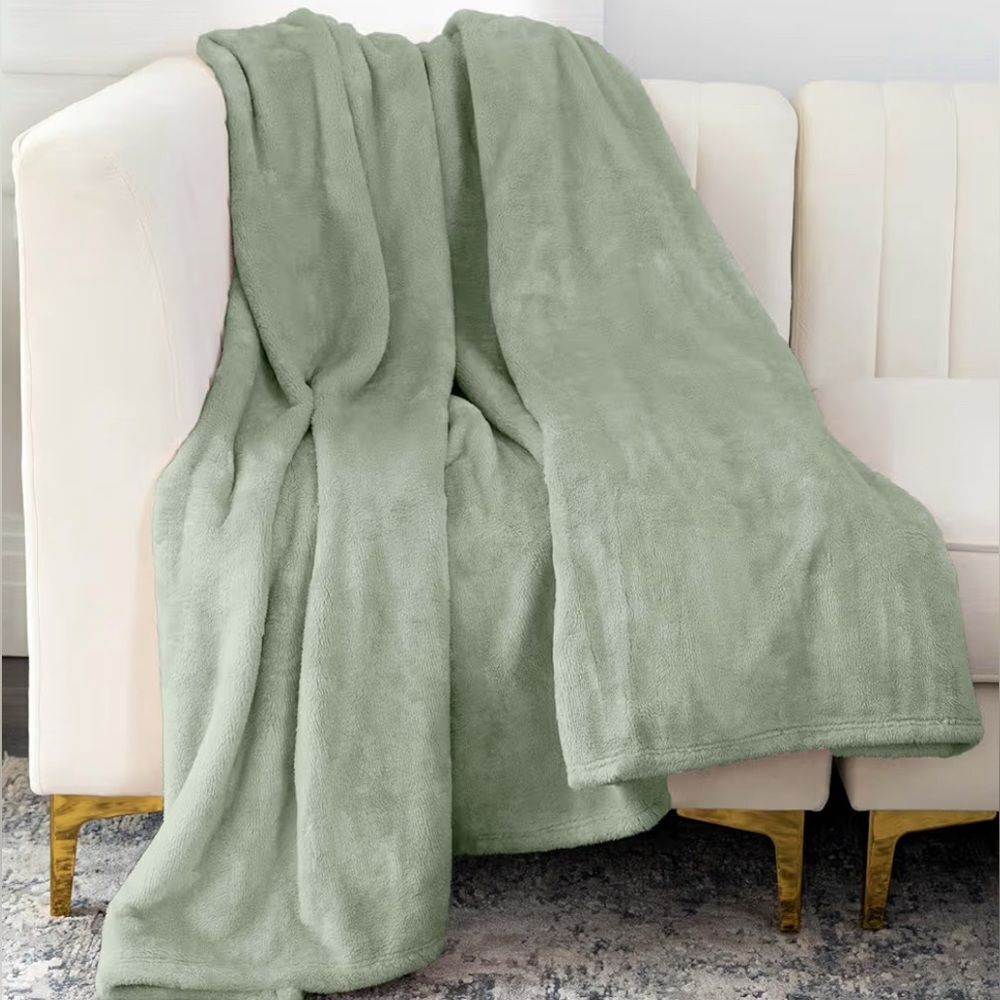 Max Studio Home | Soft Olive Green Throw Blanket